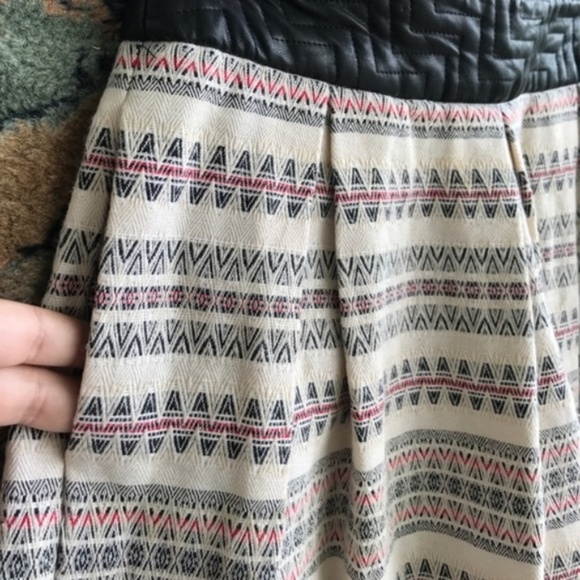 Zara Tapestry Mini Skirt with Jacquard Waistband - Picture 4 of 6